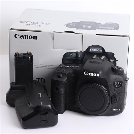 Canon EOS 7D Mark II Kamerahus + Phottix Batterigrepp (Begagnad)