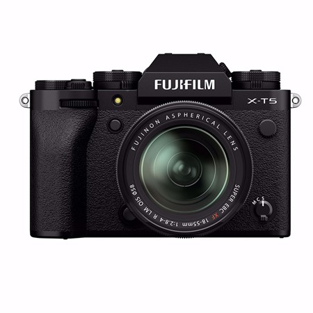 Fujifilm X-T5 + 18-55/2,8-4 Svart