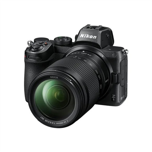 Nikon Z5 + 24-200 VR
