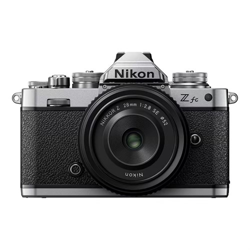 Nikon Z fc + 28/2,8 SE