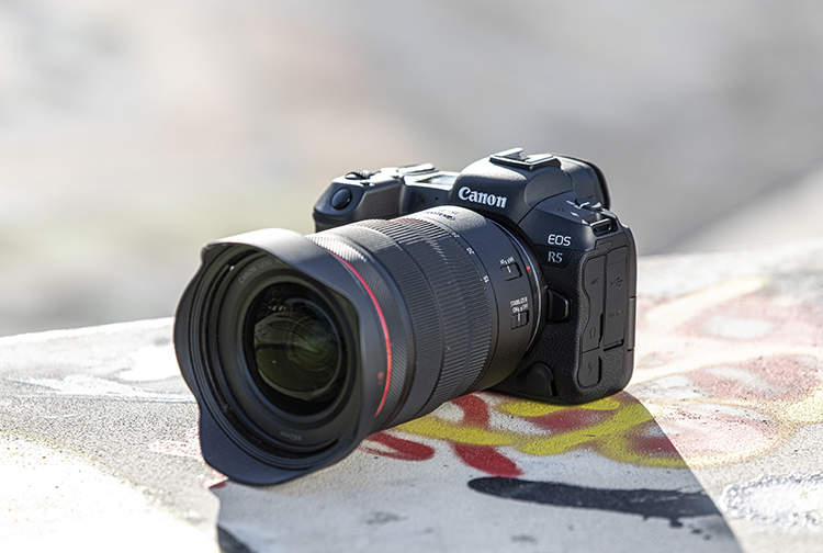 Canon EOS R5 + 24-105 kit